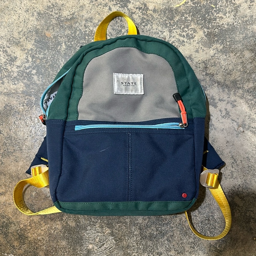 State brand kids back pack